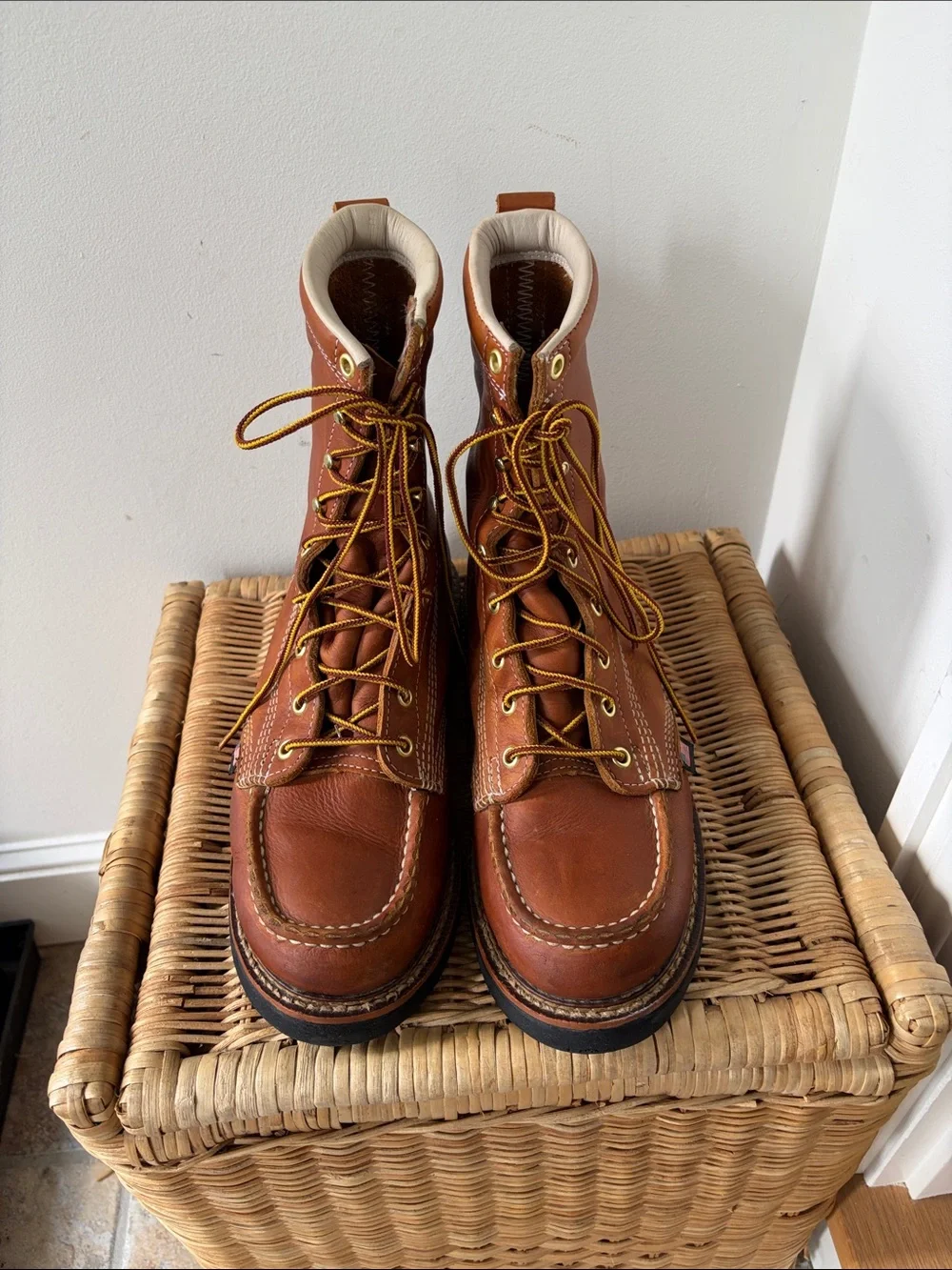 Thorogood American Heritage 8” Tobacco Moc Toe Black Wedge Size 8D NWOT